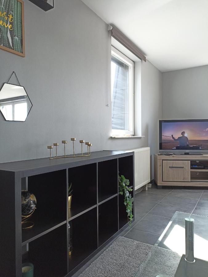Loft Paisible Sur Les Hauteurs Du Centre Ville Spa Luaran gambar