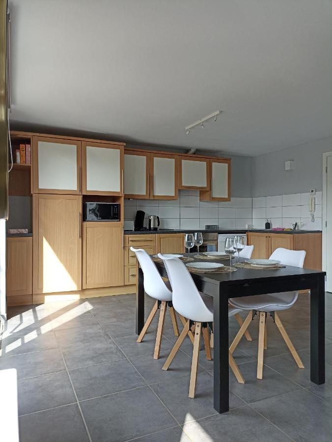 Loft Paisible Sur Les Hauteurs Du Centre Ville Spa Luaran gambar